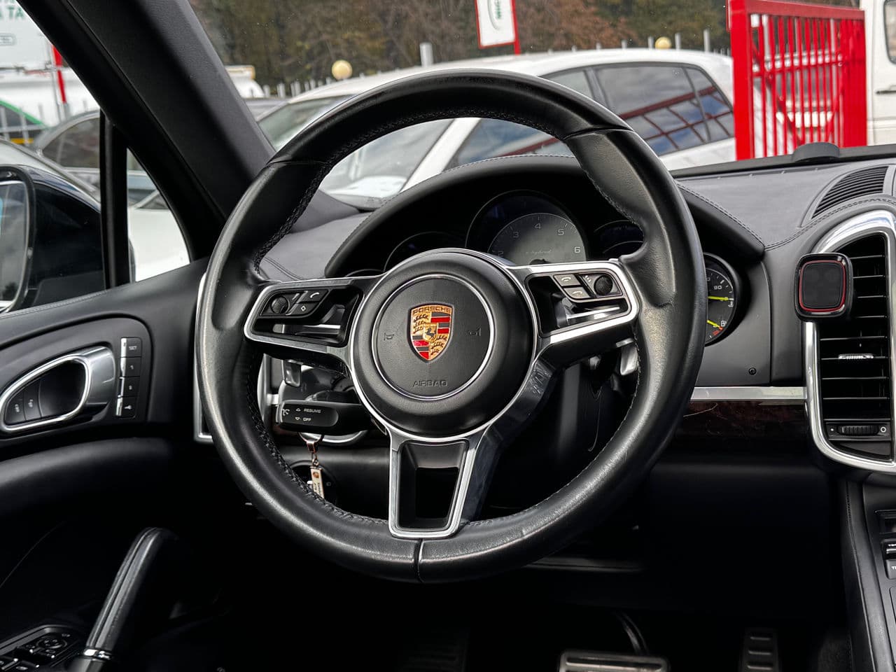 2015 Porsche Cayenne S Hybrid — Miniatură 8