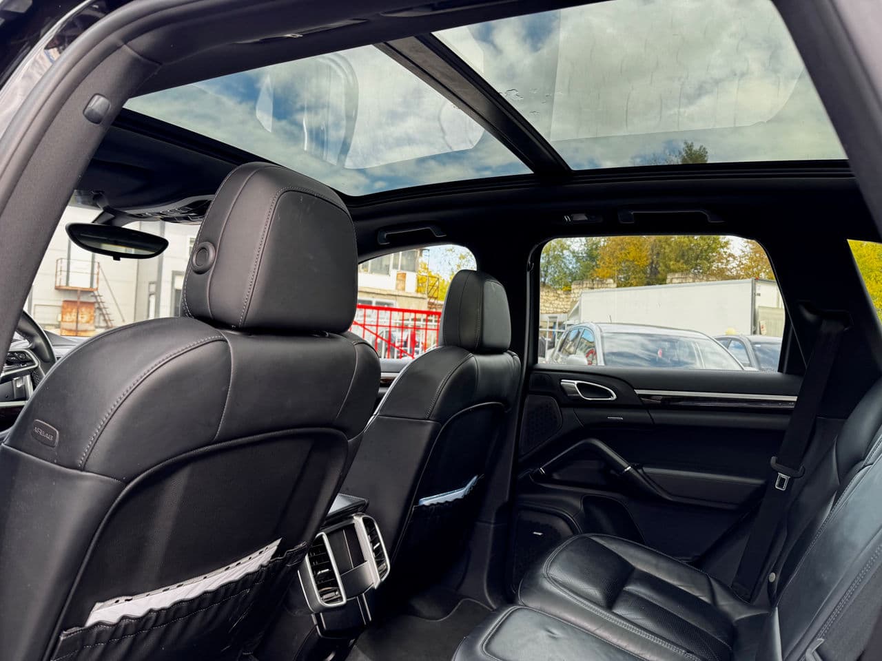 2015 Porsche Cayenne S Hybrid — Miniatură 13