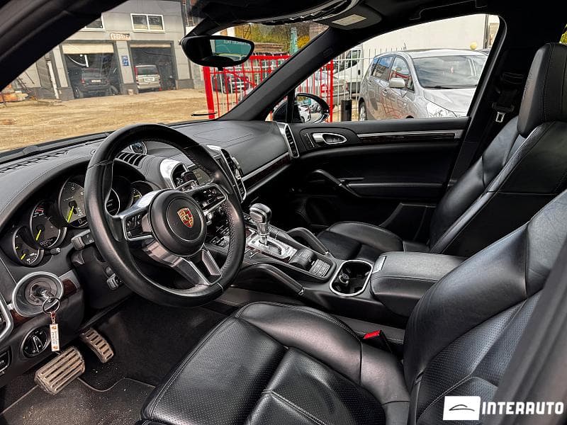 2015 Porsche Cayenne S Hybrid — Miniatură 5
