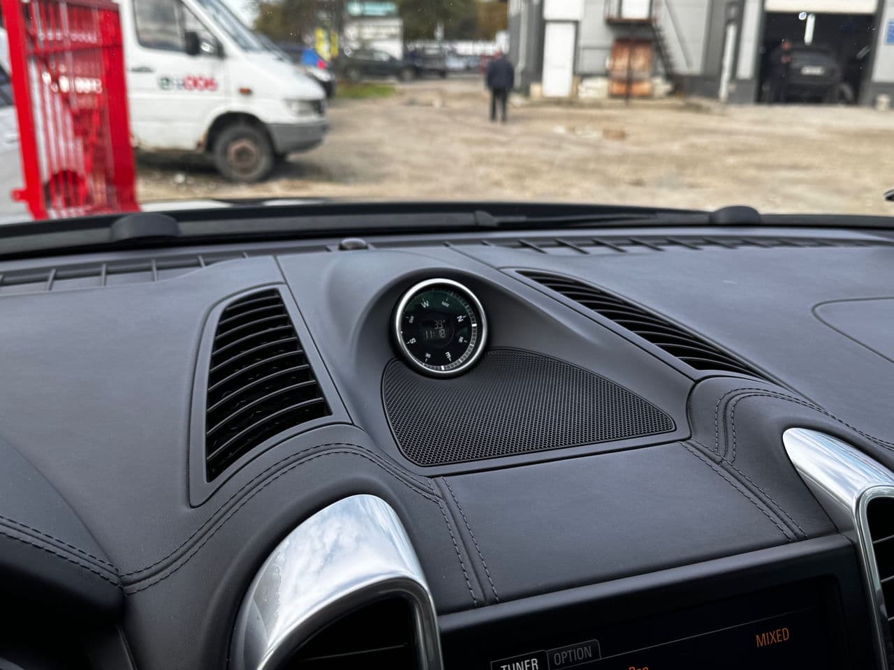 2015 Porsche Cayenne S Hybrid — Miniatură 11