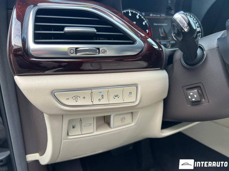 Hyundai Genesis 2018 — Миниатюра 16