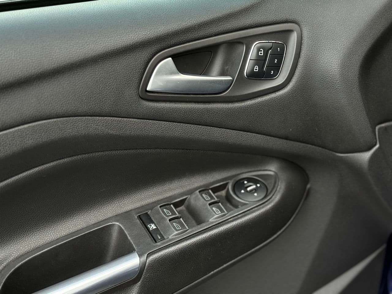 2013 Ford Escape — Miniatură 6