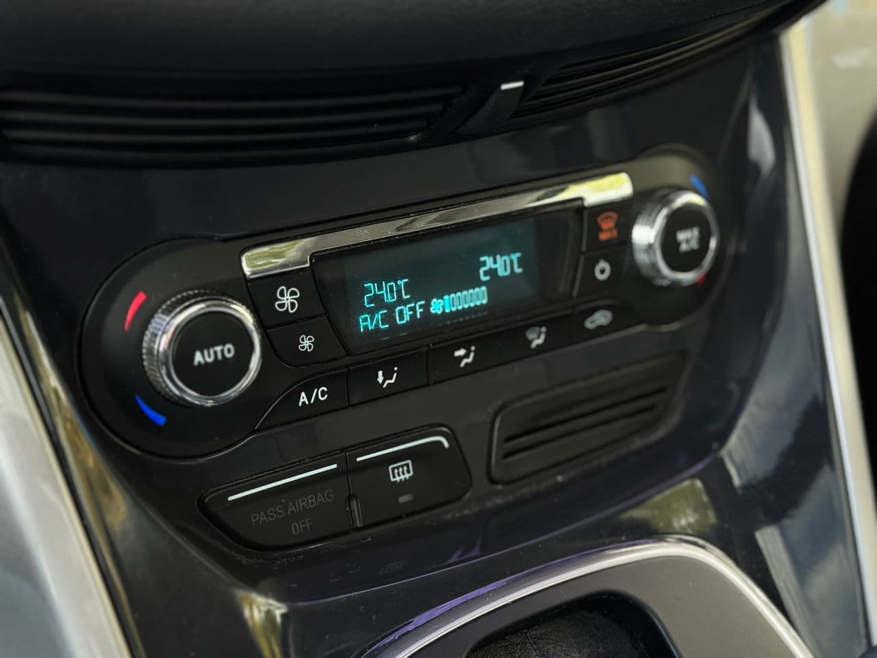 2013 Ford Escape — Miniatură 14