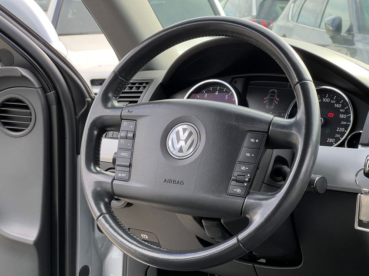2008 Volkswagen Touareg — Miniatură 7
