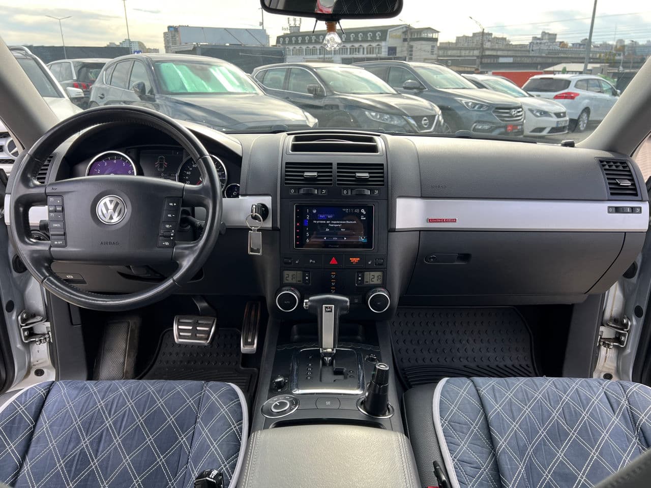 2008 Volkswagen Touareg — Miniatură 6