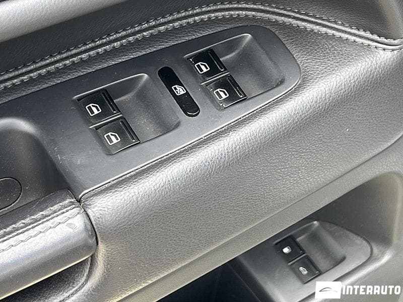 2008 Volkswagen Touareg — Miniatură 17
