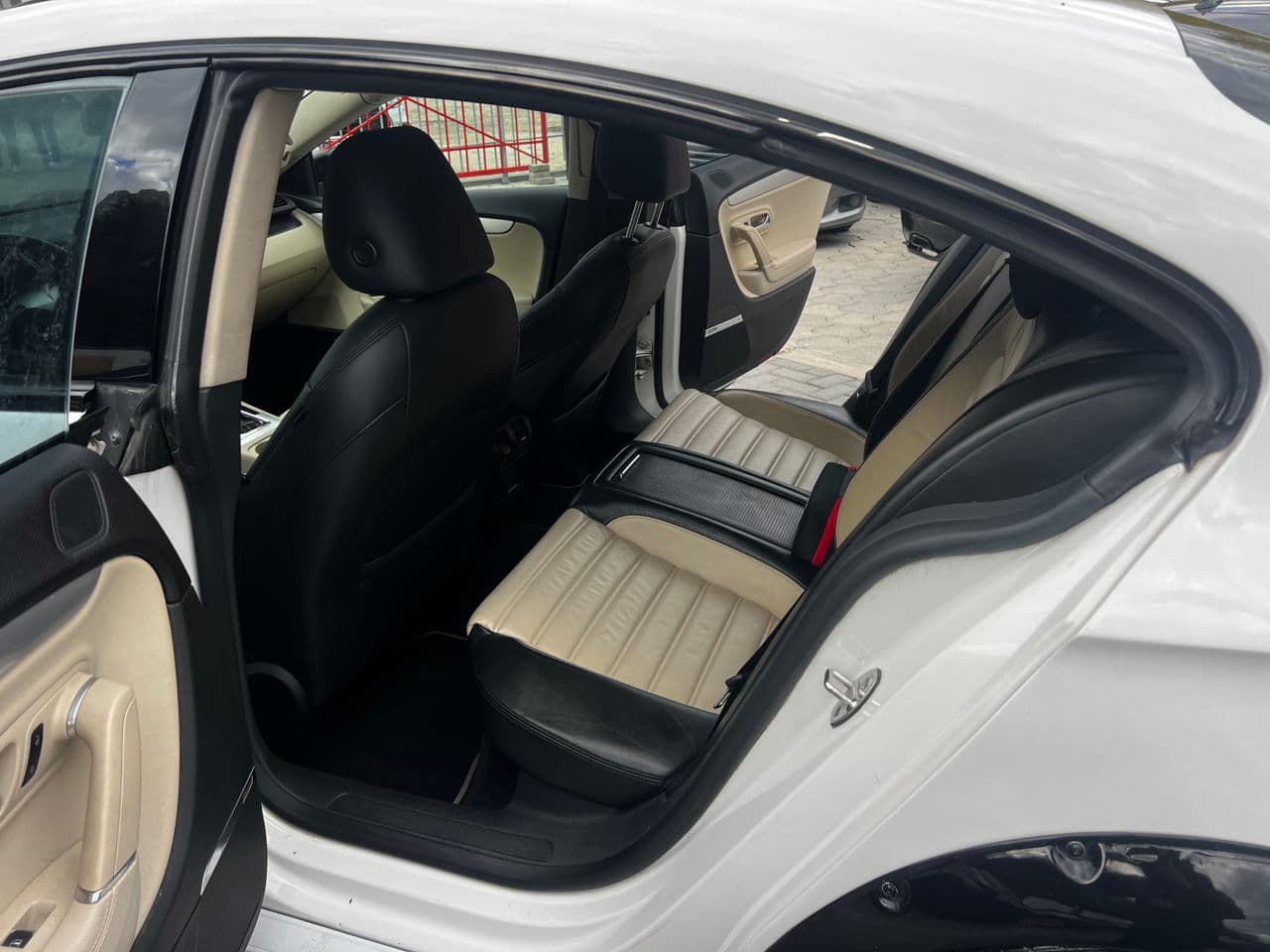 2009 Volkswagen Passat CC — Miniatură 17