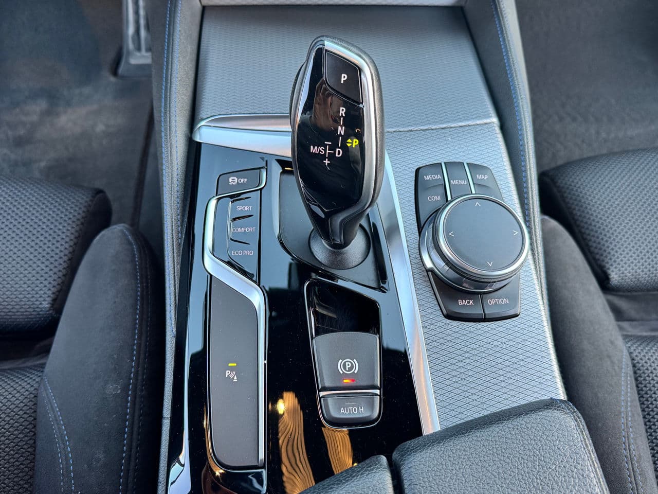 2017 BMW 520 — Miniatură 12