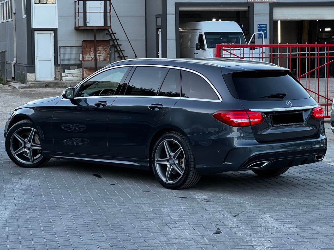 2015 Mercedes C 220 — Miniatură 2