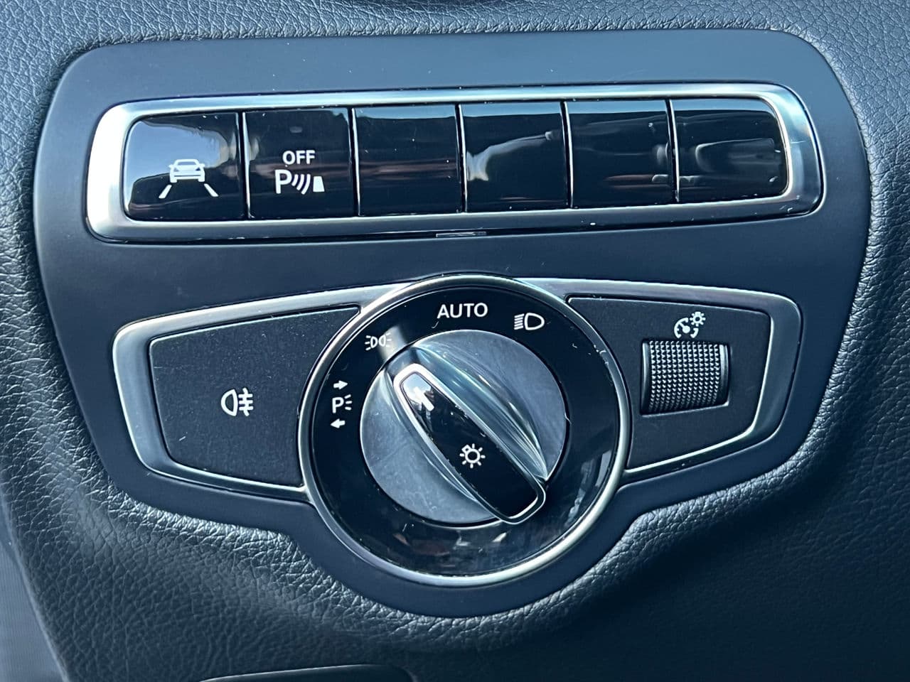 2015 Mercedes C 220 — Miniatură 13
