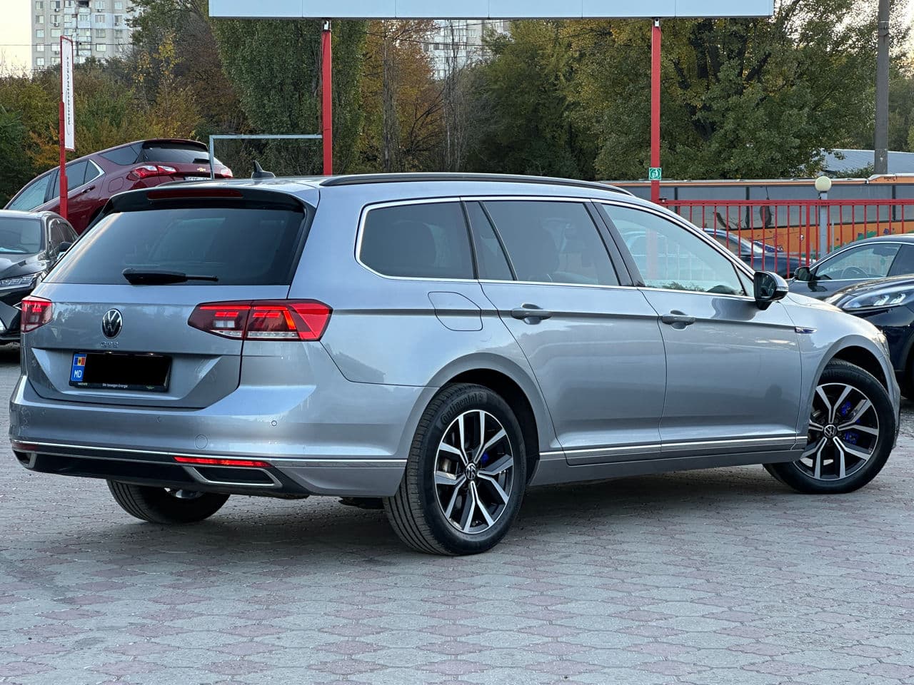 2021 Volkswagen Passat GTE — Miniatură 3