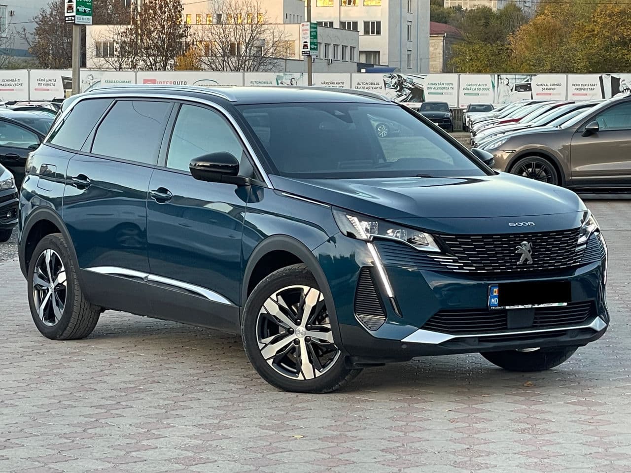 2023 Peugeot 5008 — Miniatură 4