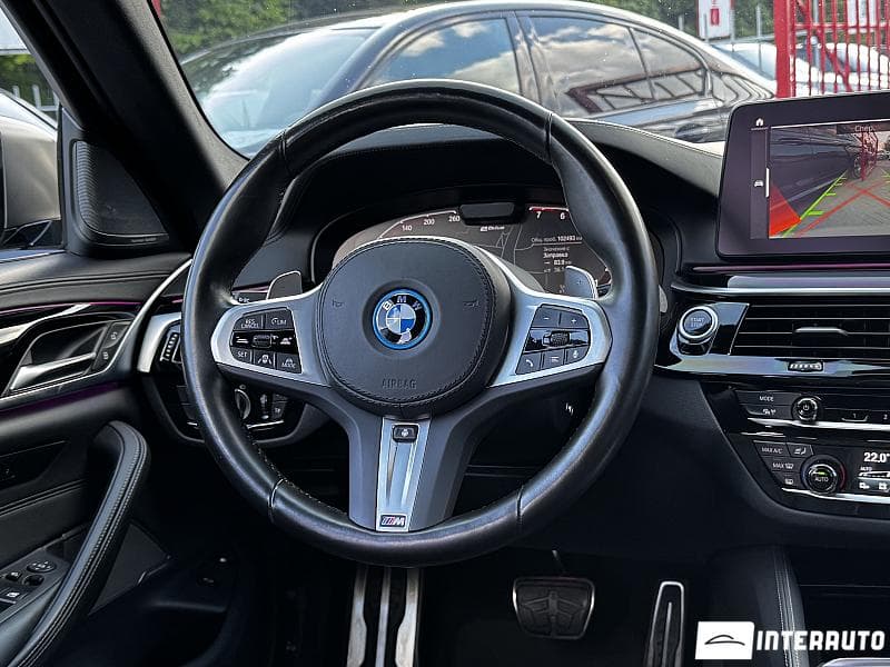 BMW 545e 2022 — Миниатюра 13