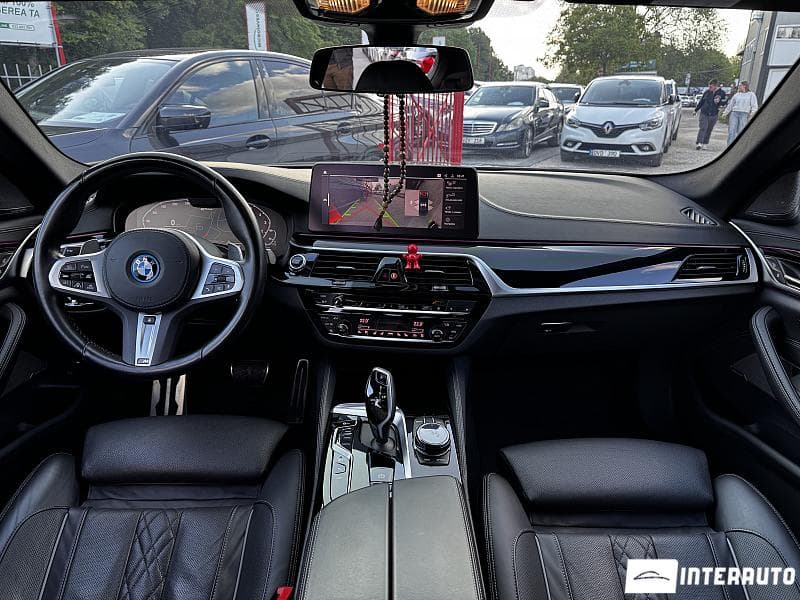BMW 545e 2022 — Миниатюра 10