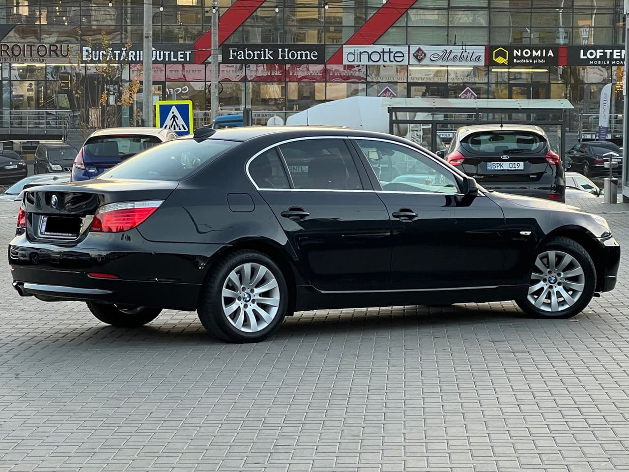 2009 BMW 520 — Miniatură 3