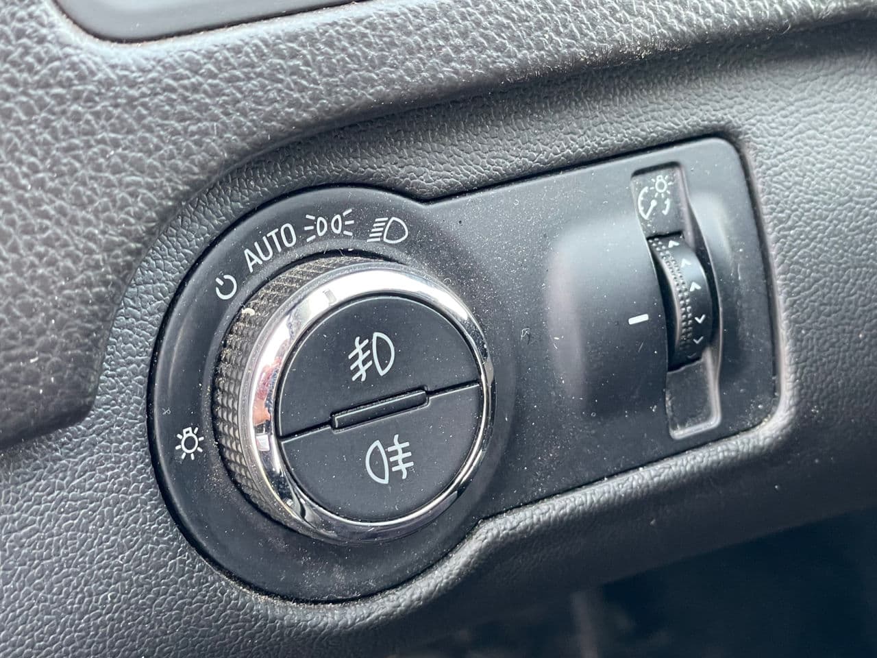 2012 Opel Insignia — Miniatură 8