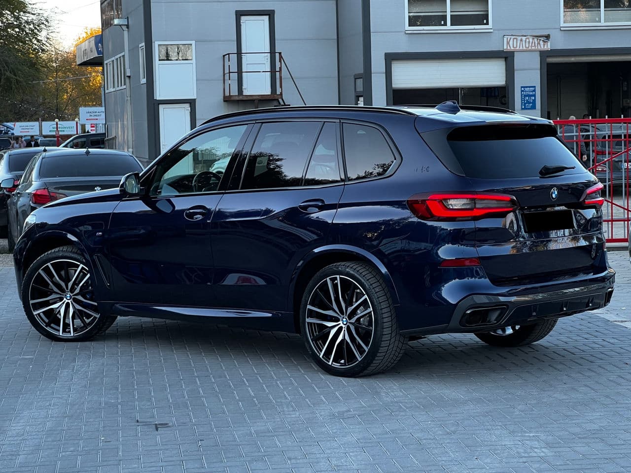 2021 BMW X5 4.5e — Miniatură 4