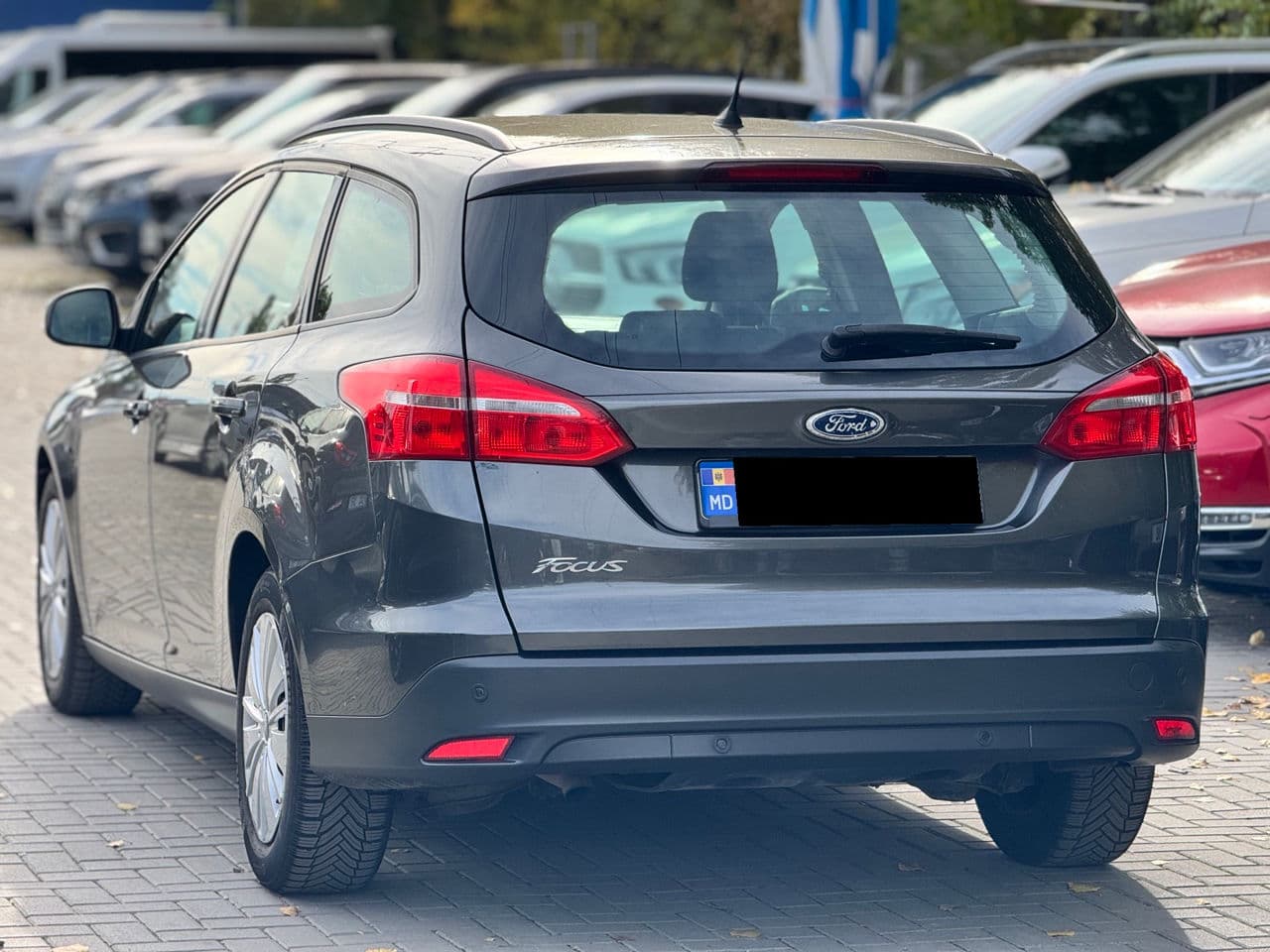 2016 Ford Focus — Miniatură 4