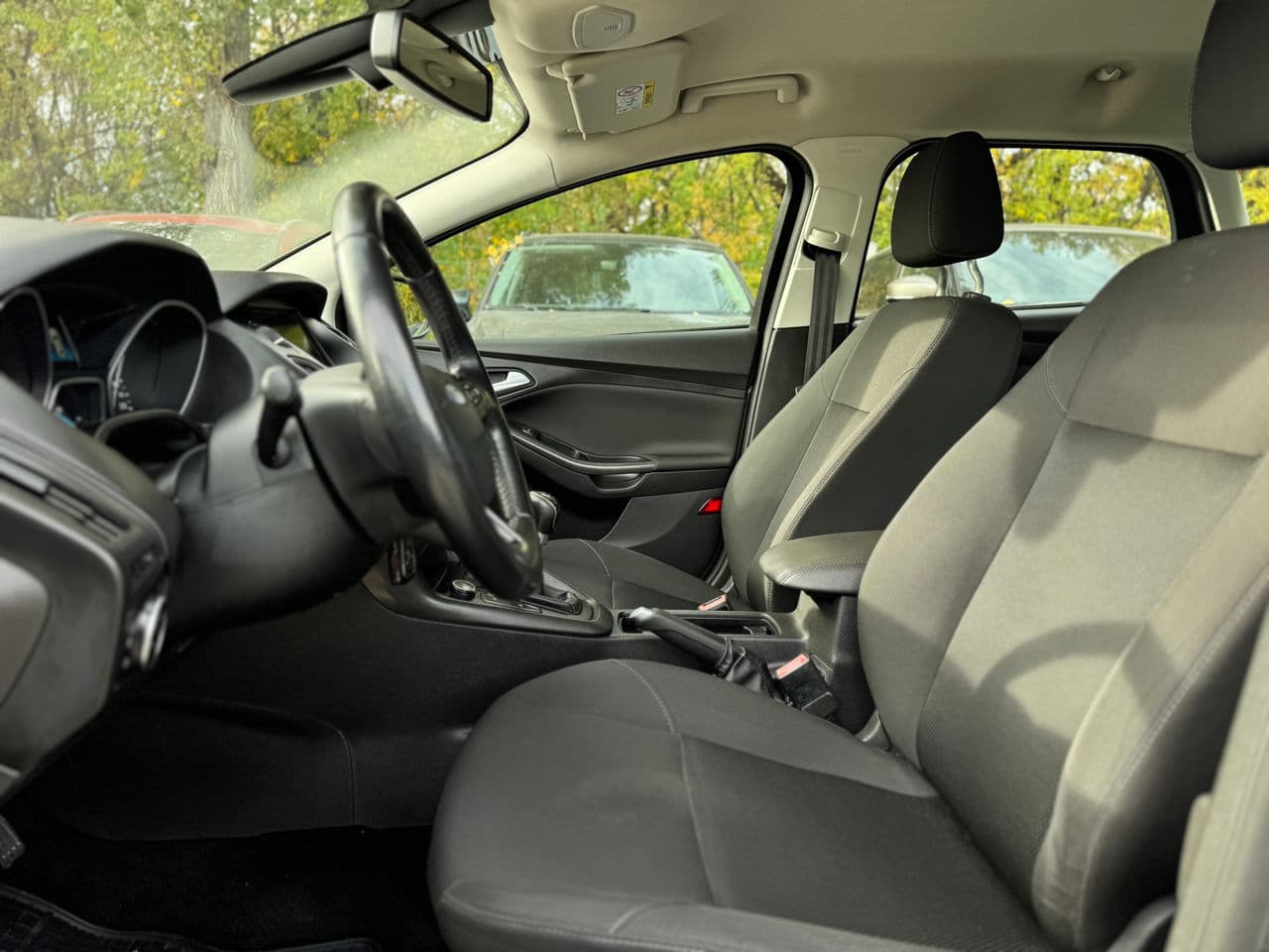 2016 Ford Focus — Miniatură 5