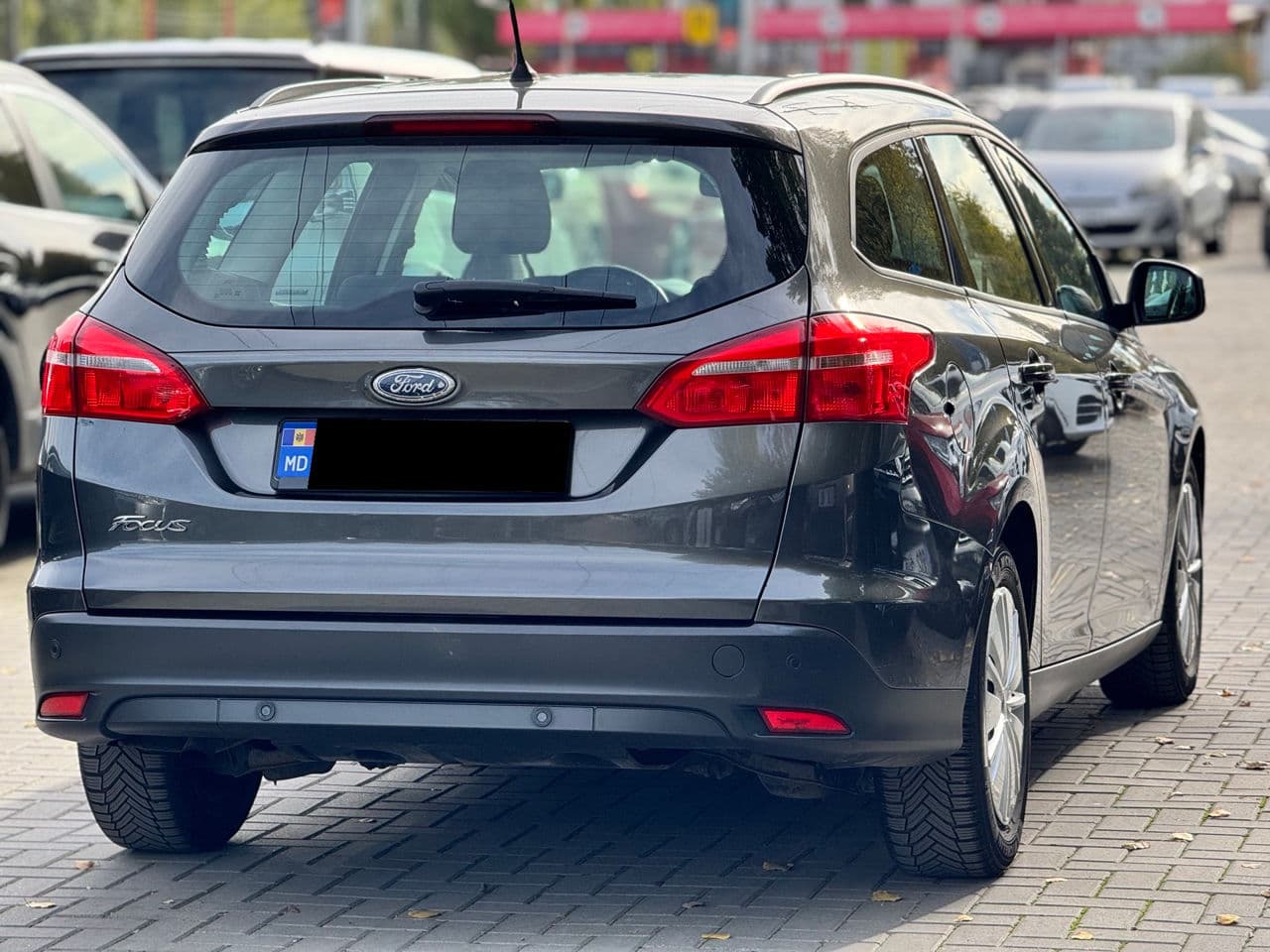 2016 Ford Focus — Miniatură 2