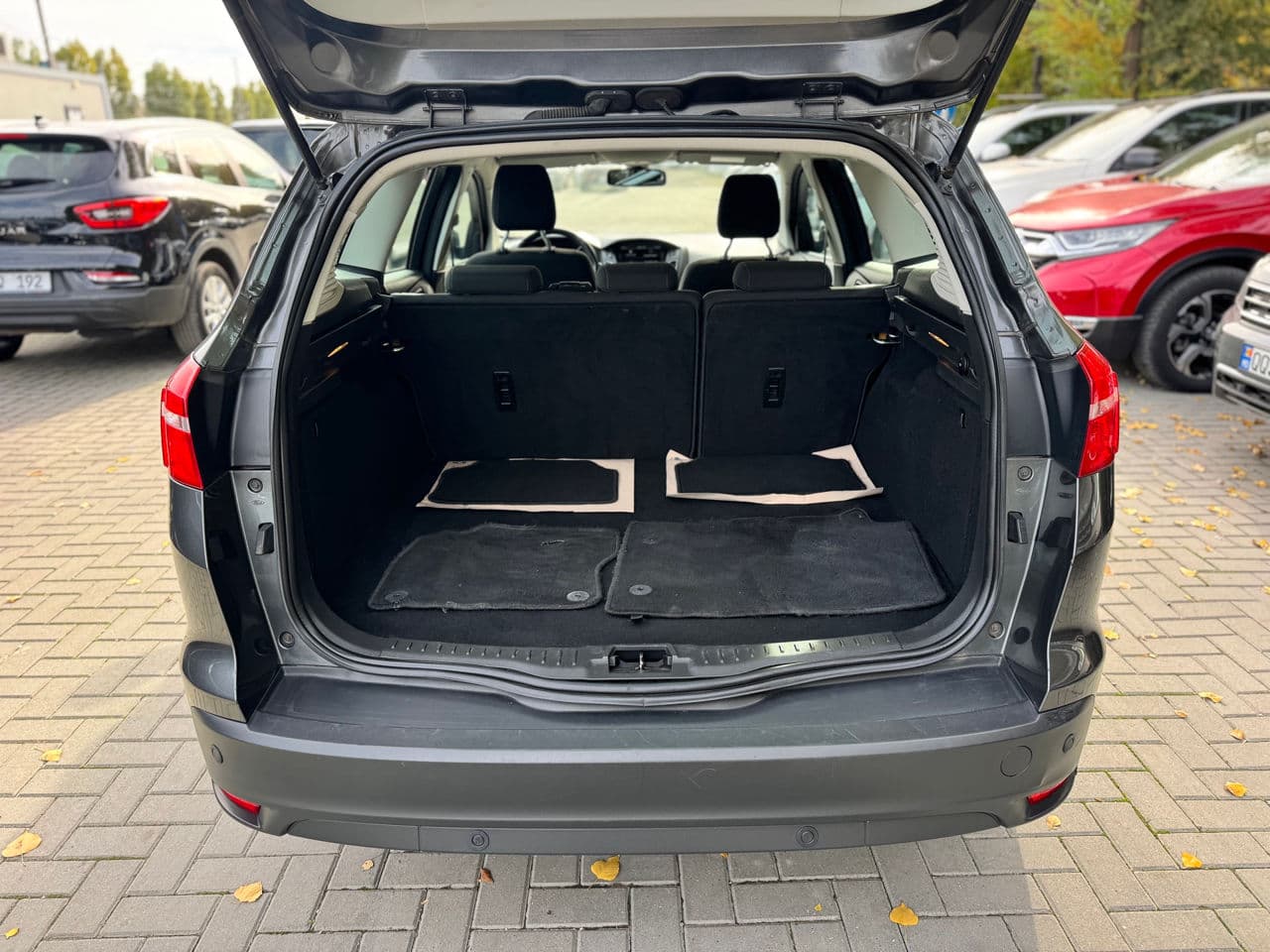 2016 Ford Focus — Miniatură 18