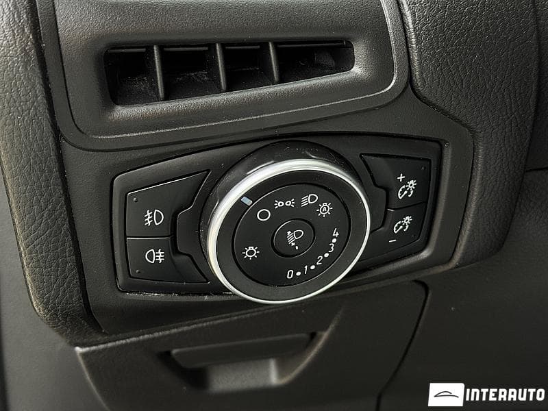 2016 Ford Focus — Miniatură 7