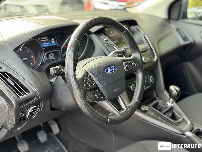 2016 Ford Focus — Miniatură 8
