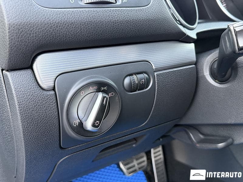 2010 Volkswagen Golf R — Miniatură 14