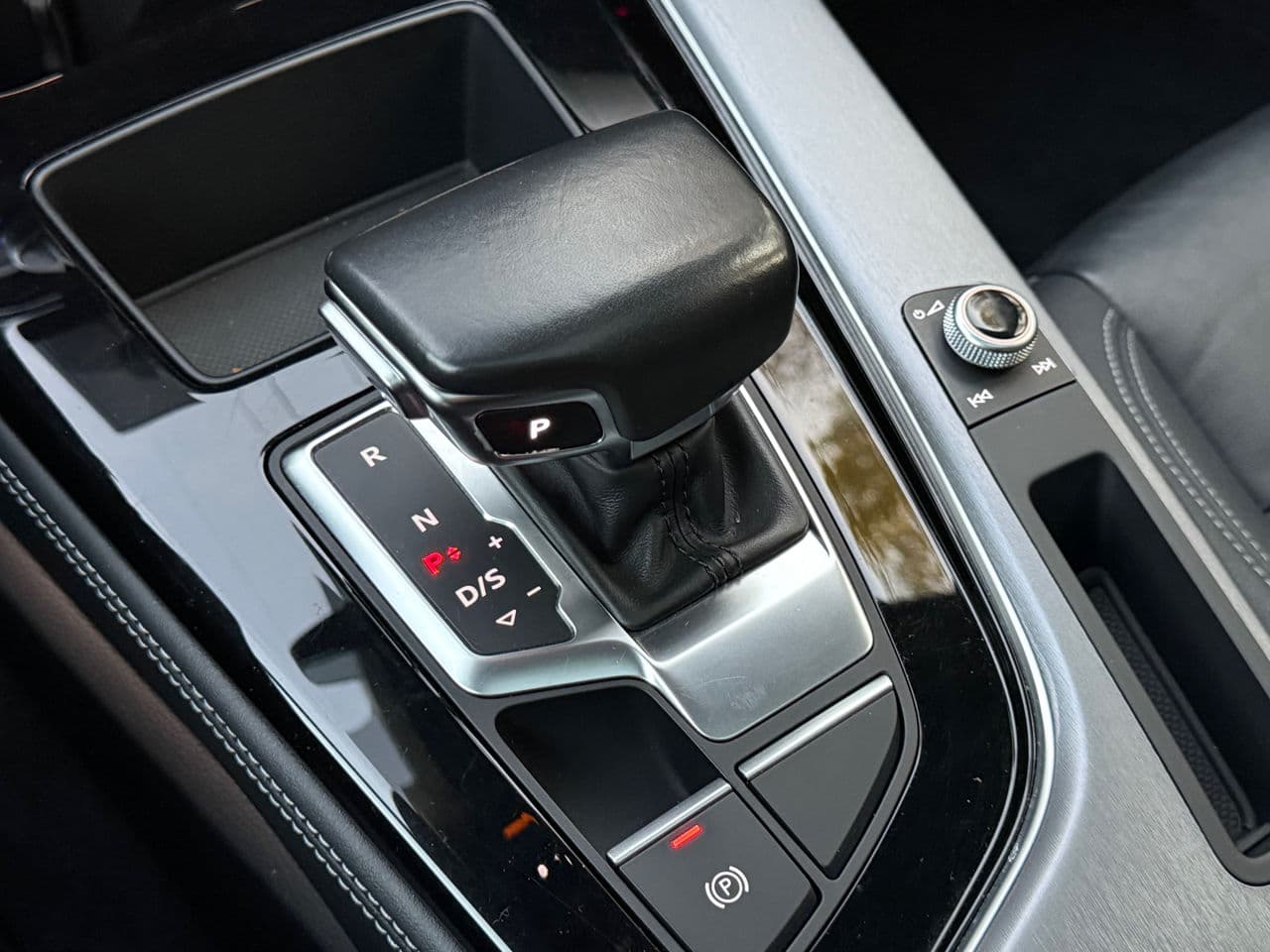 Audi A4 2020 — Миниатюра 16