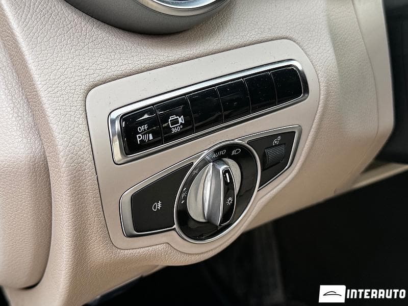 2016 Mercedes C 300 — Miniatură 22