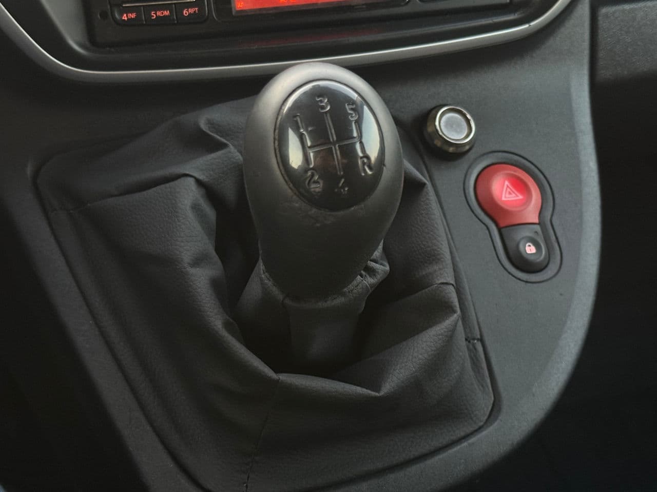 2014 Renault Kangoo — Miniatură 11