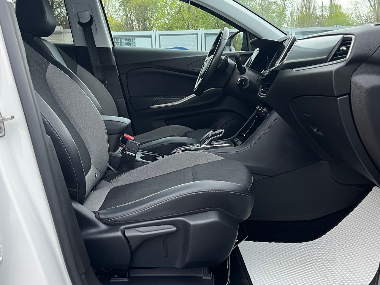 2022 Opel Grandland X — Miniatură 16