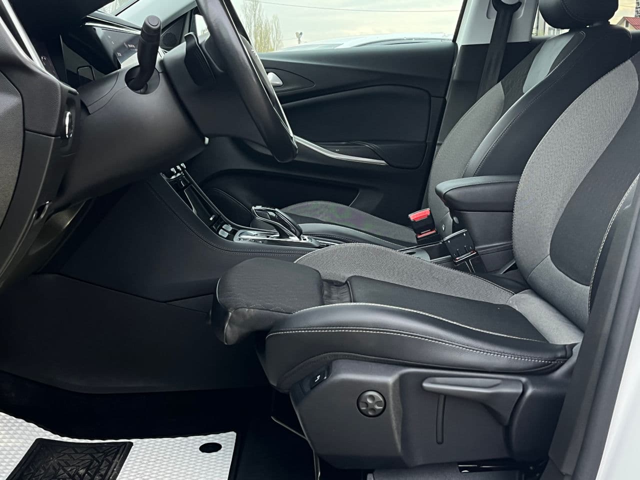 2022 Opel Grandland X — Miniatură 6