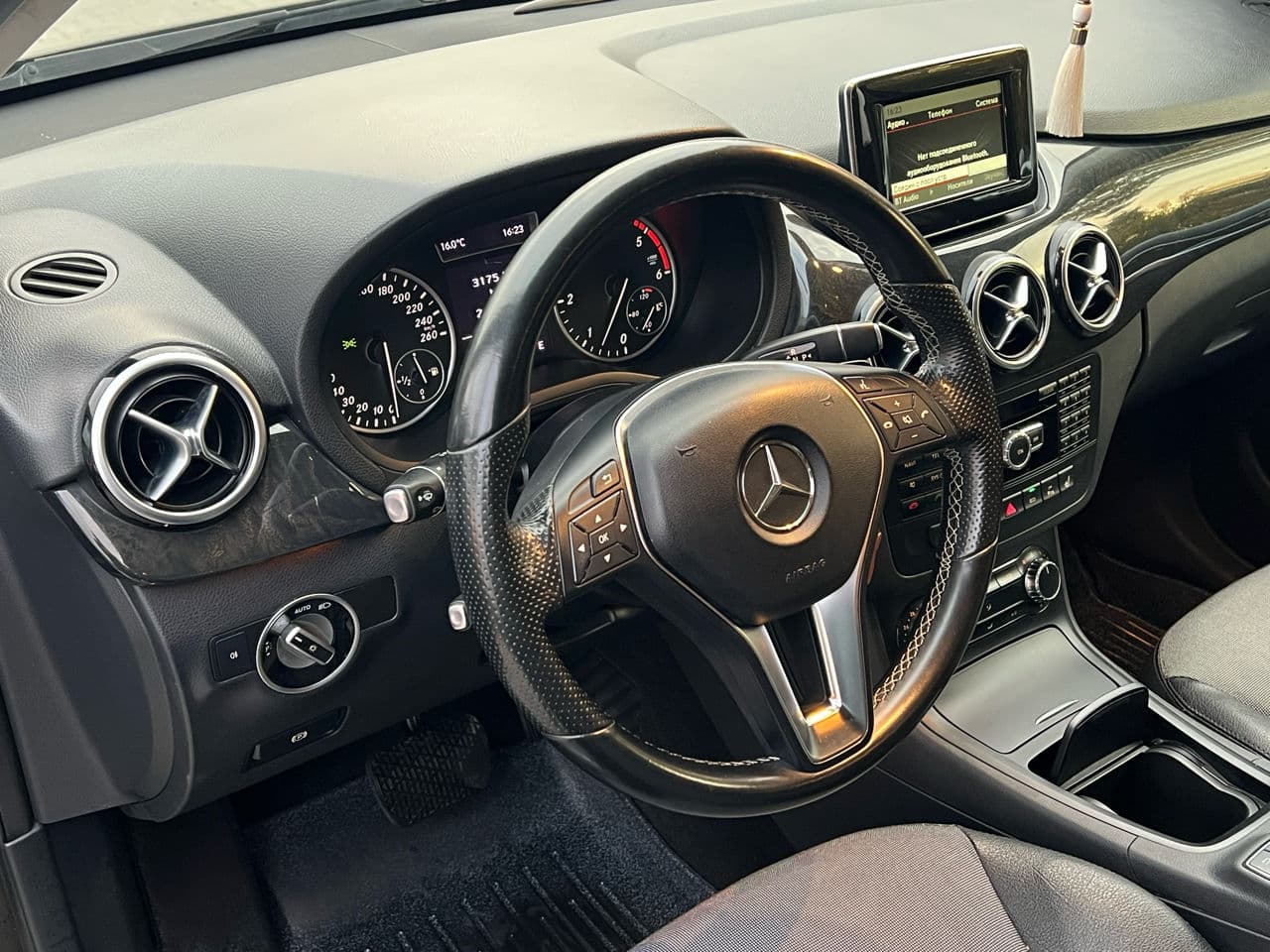 2014 Mercedes B 180 — Miniatură 8