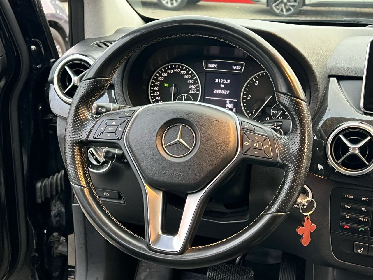 2014 Mercedes B 180 — Miniatură 10