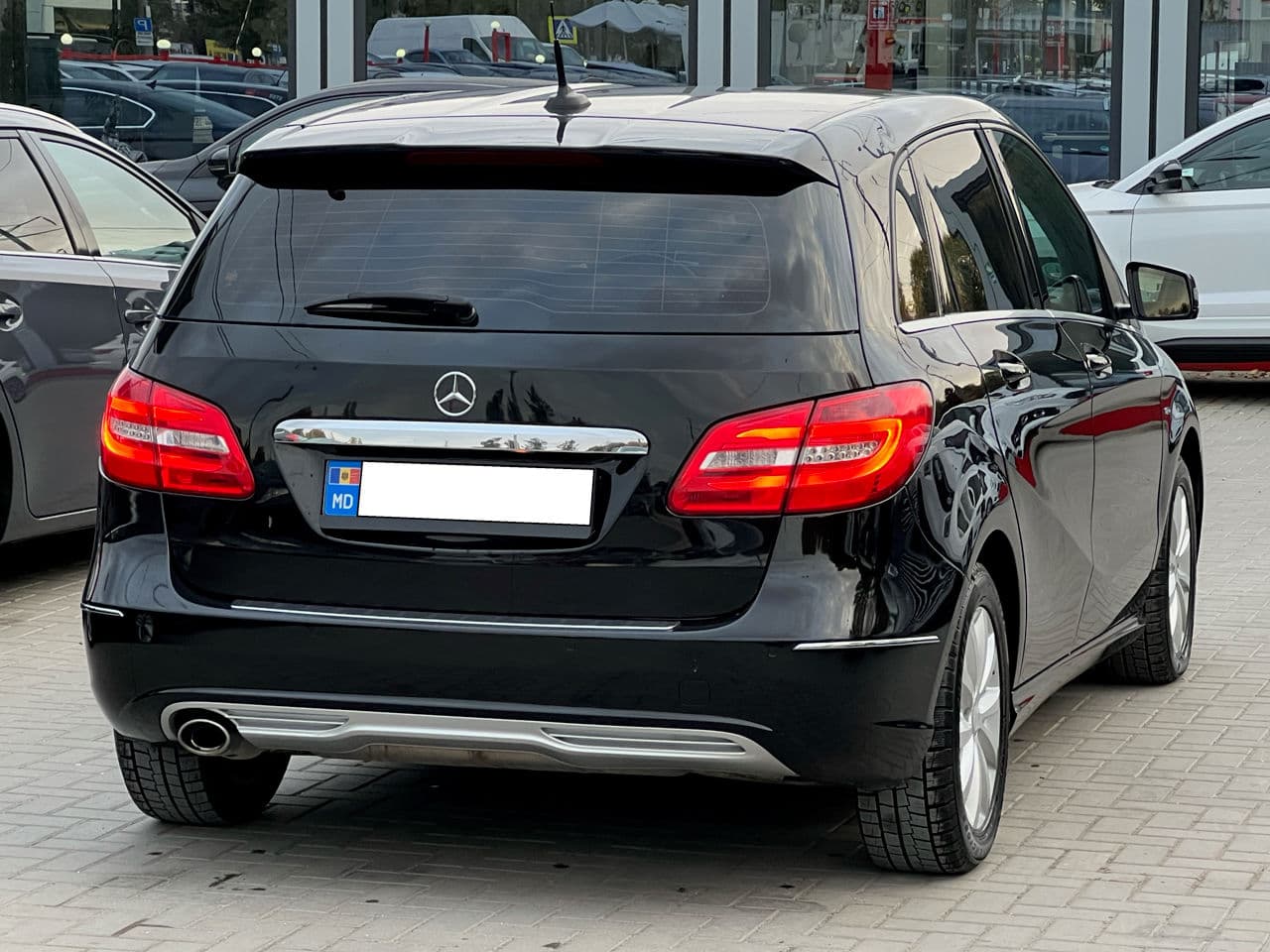 2014 Mercedes B 180 — Miniatură 2