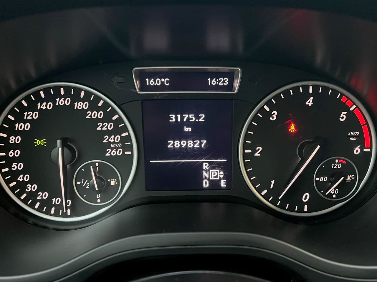 2014 Mercedes B 180 — Miniatură 11