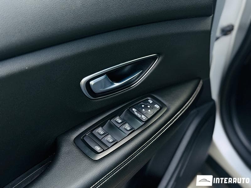 2017 Renault Grand Scenic — Miniatură 18