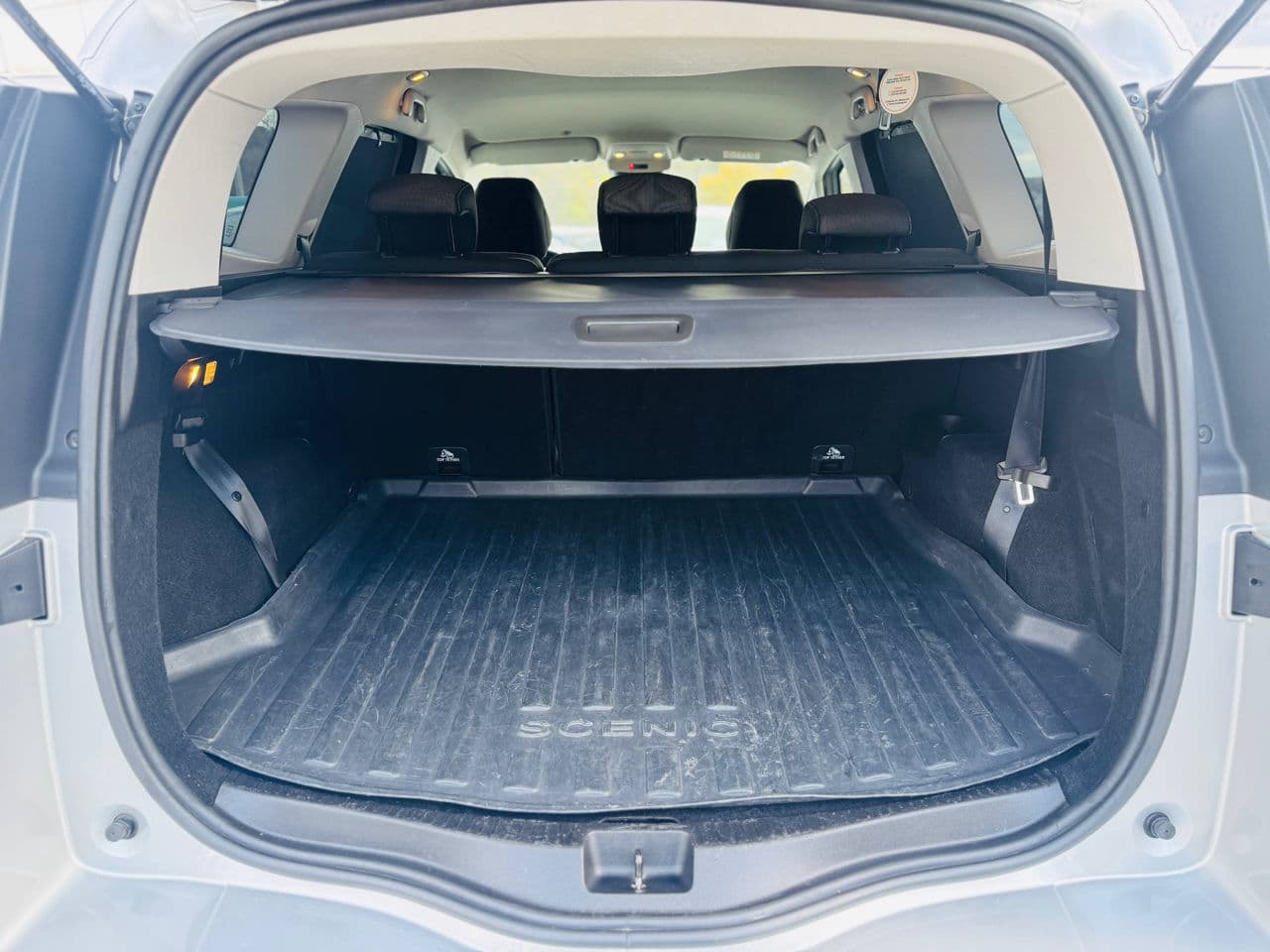 2017 Renault Grand Scenic — Miniatură 20