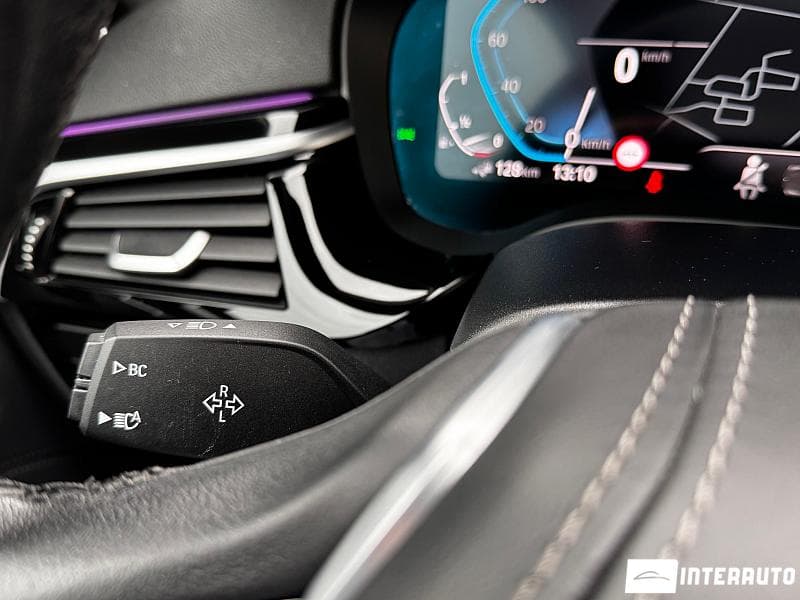 2022 BMW 520e — Miniatură 17