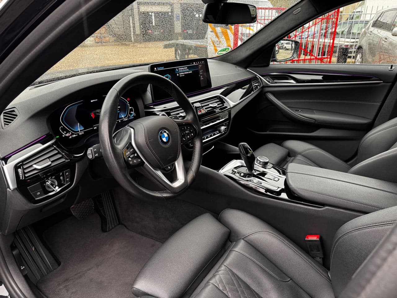 2022 BMW 520e — Miniatură 5