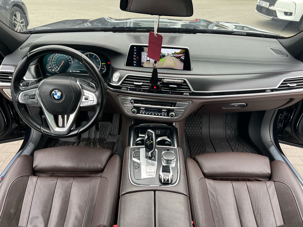BMW 730 2016 — Миниатюра 10
