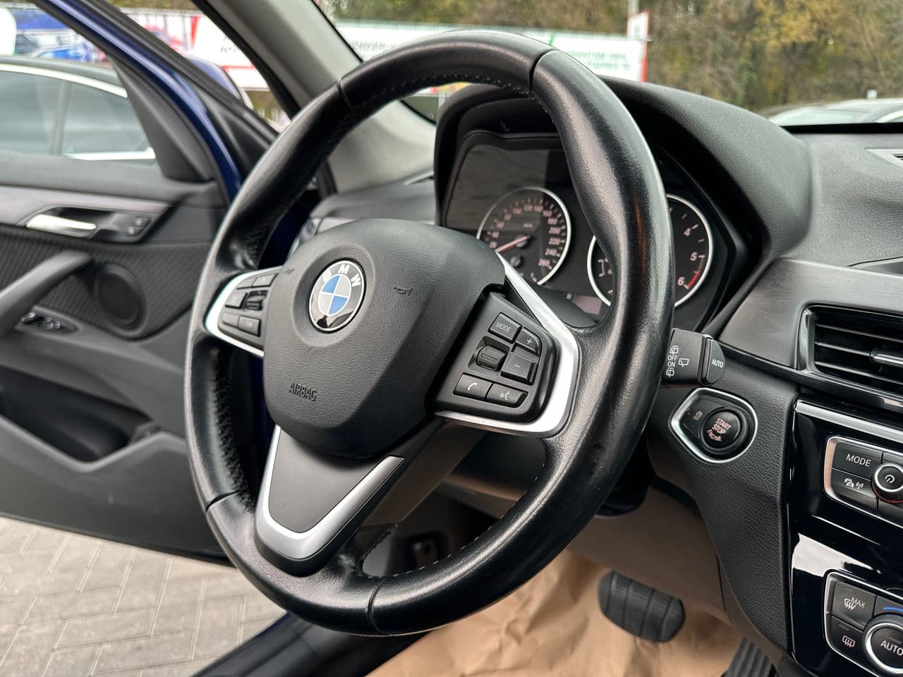 BMW X1 1.8D 2017 — Миниатюра 6