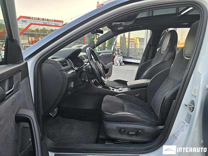 2017 Skoda Superb — Miniatură 5