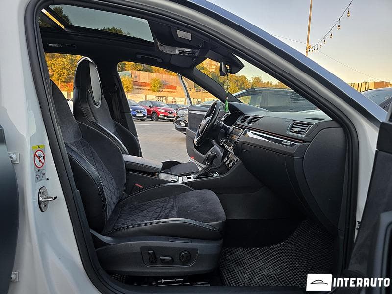 2017 Skoda Superb — Miniatură 12