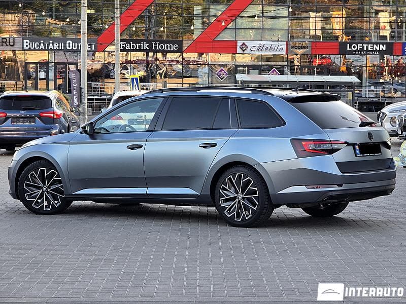 2017 Skoda Superb — Miniatură 4