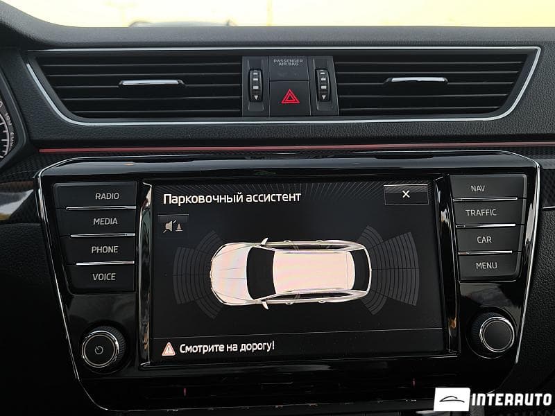 2017 Skoda Superb — Miniatură 9