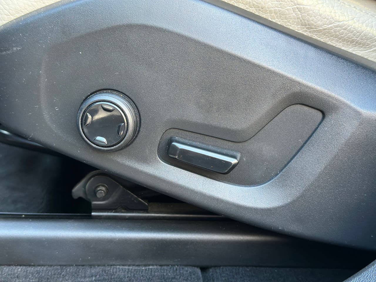 2017 Volvo XC 60 — Miniatură 13