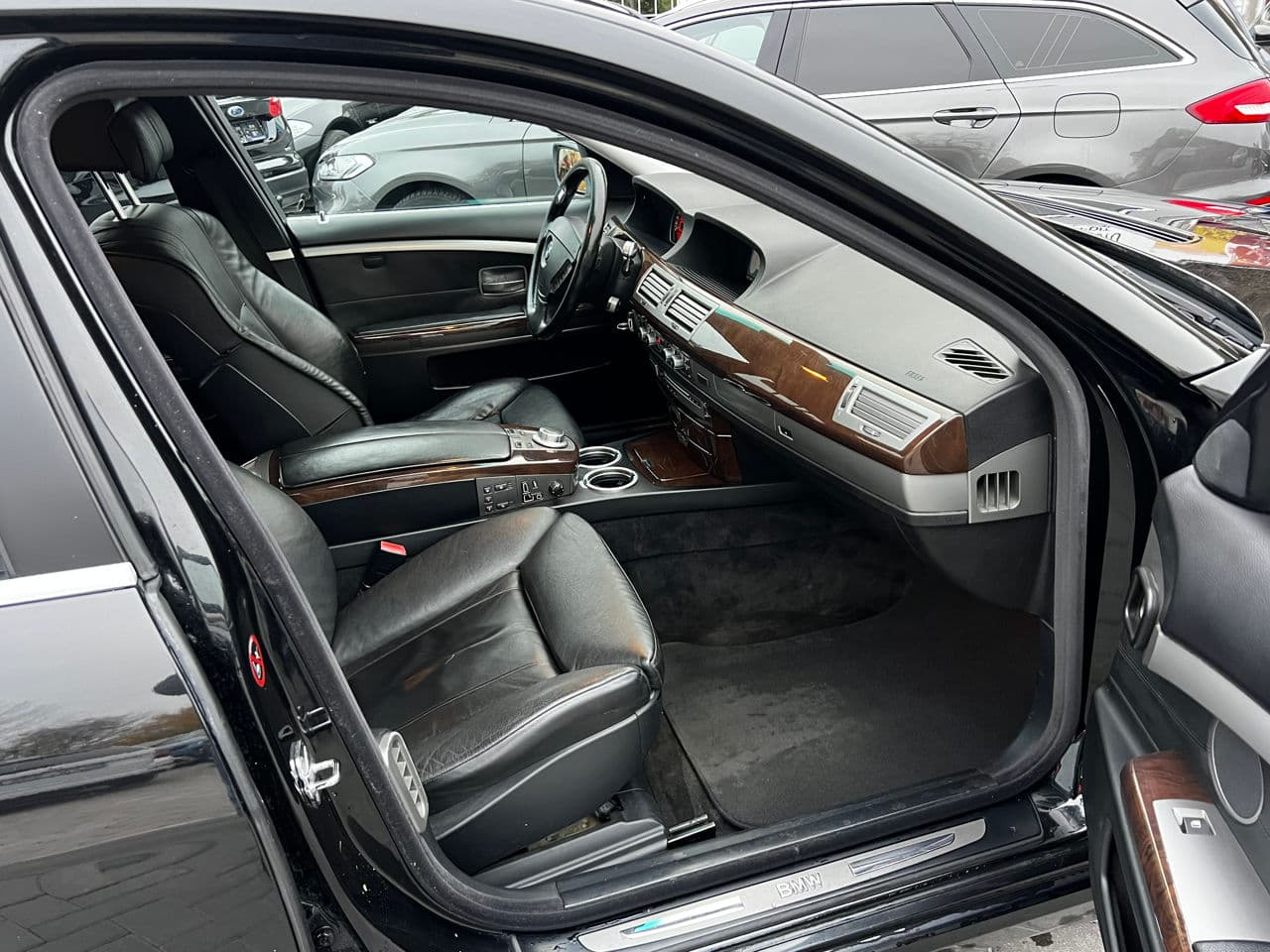 BMW 745 2005 — Миниатюра 7