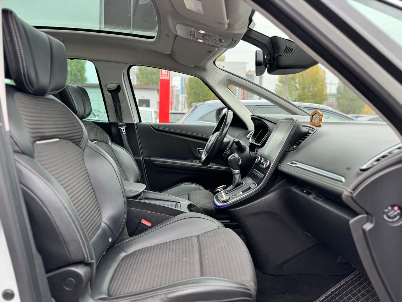 2018 Renault Grand Scenic — Miniatură 19